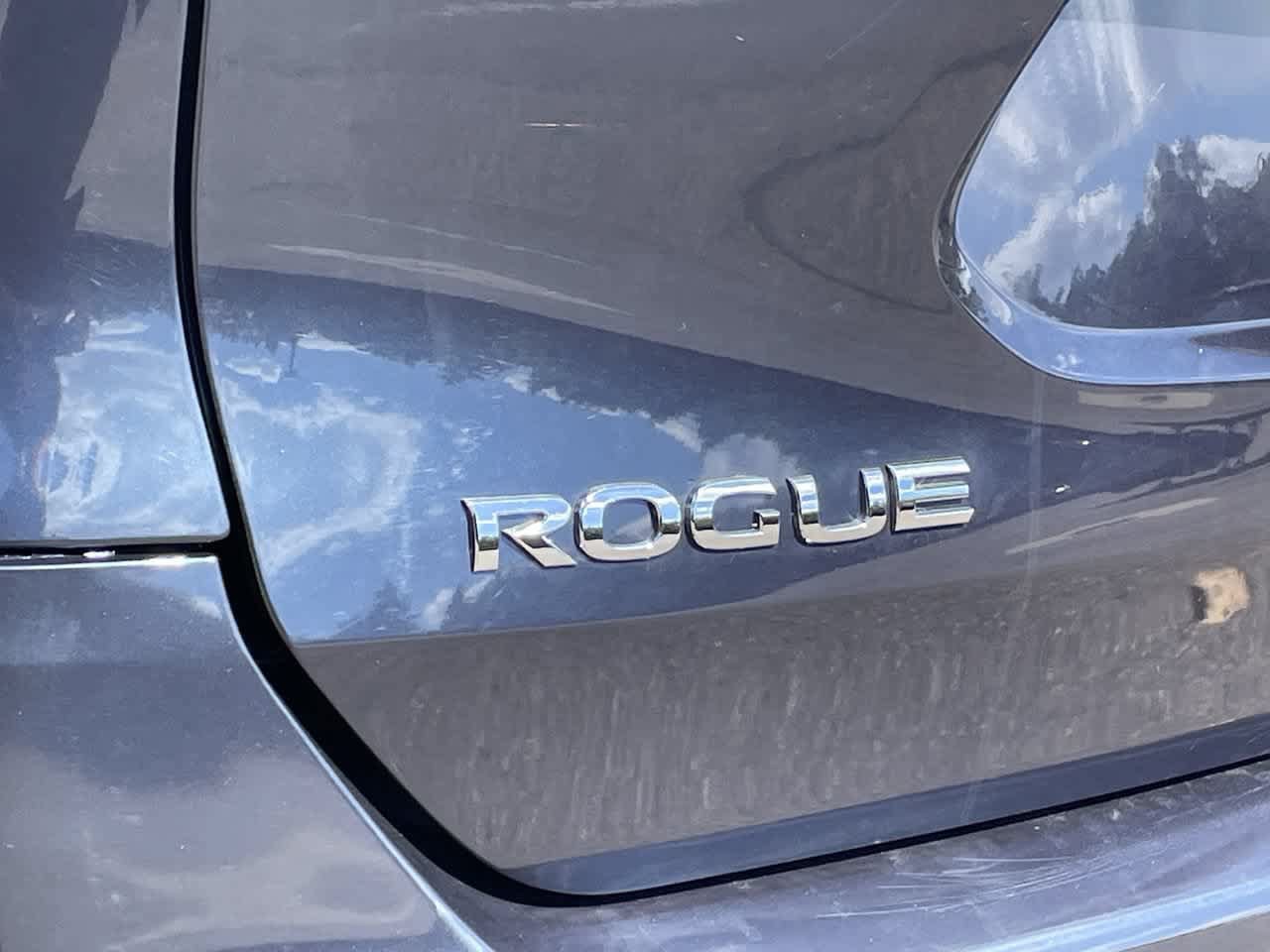 Used 2016 Nissan Rogue S w/ Appearance Package AWD/4WD image 33
