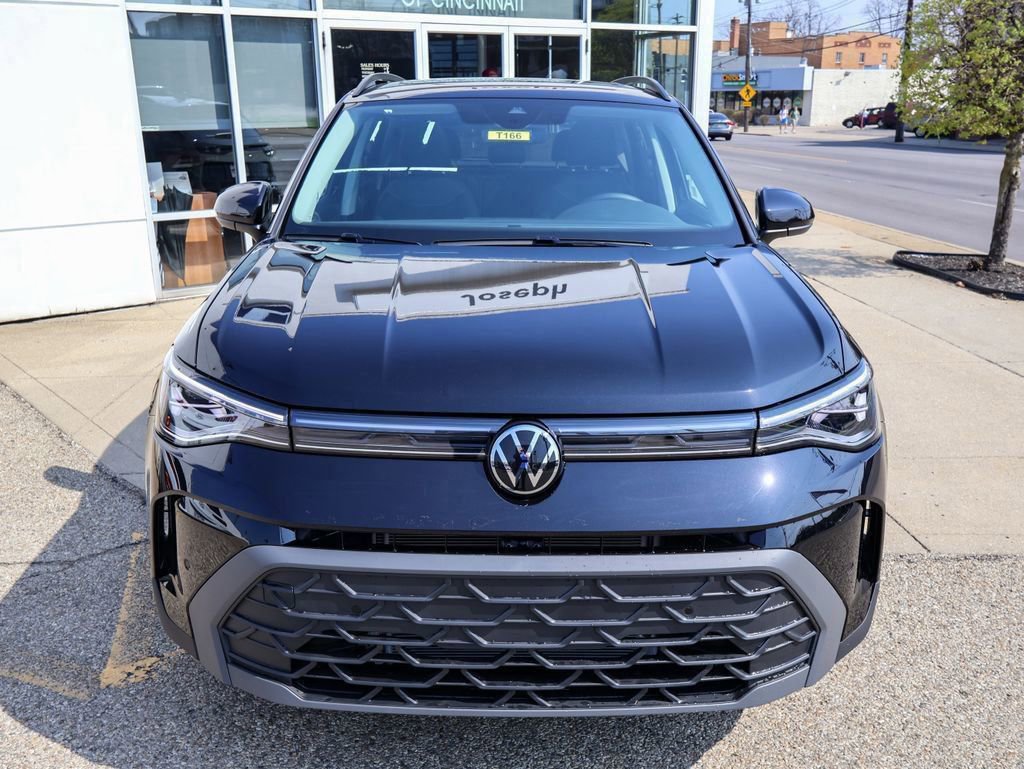 New 2026 Volkswagen Taos SE image 8