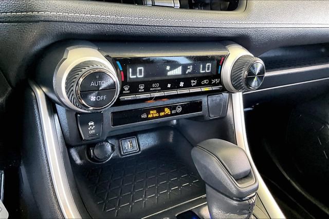 Used 2025 Toyota RAV4 LE AWD/4WD image 23