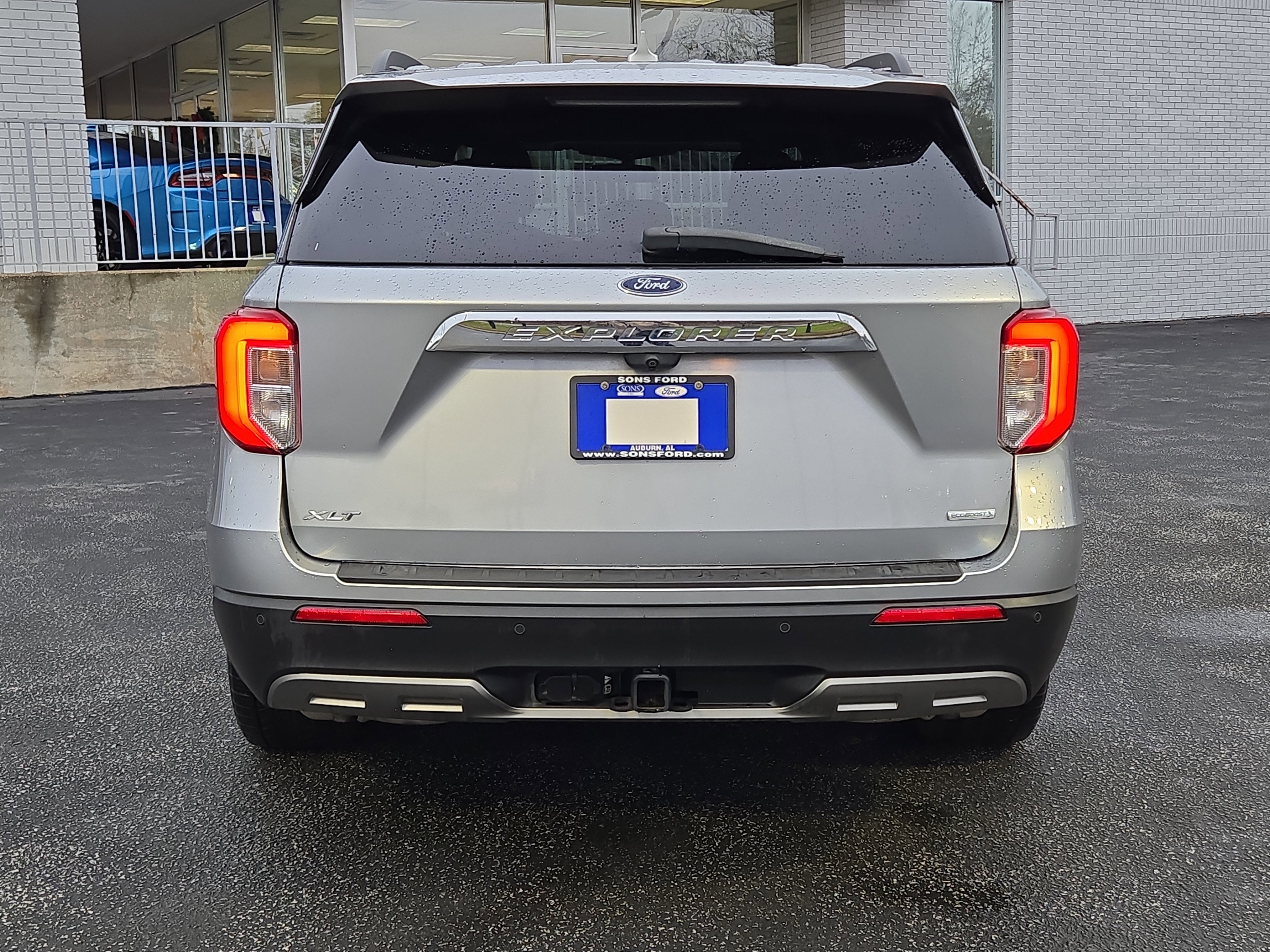 Used 2020 Ford Explorer XLT w/ Equipment Group 202A image 8