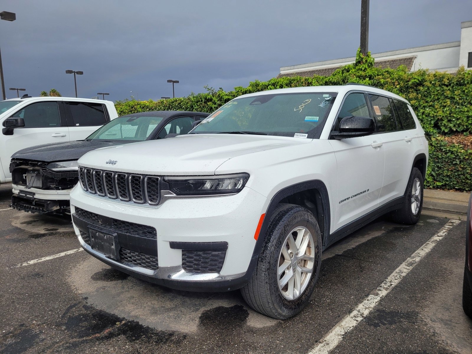 Used 2023 Jeep Grand Cherokee L Laredo