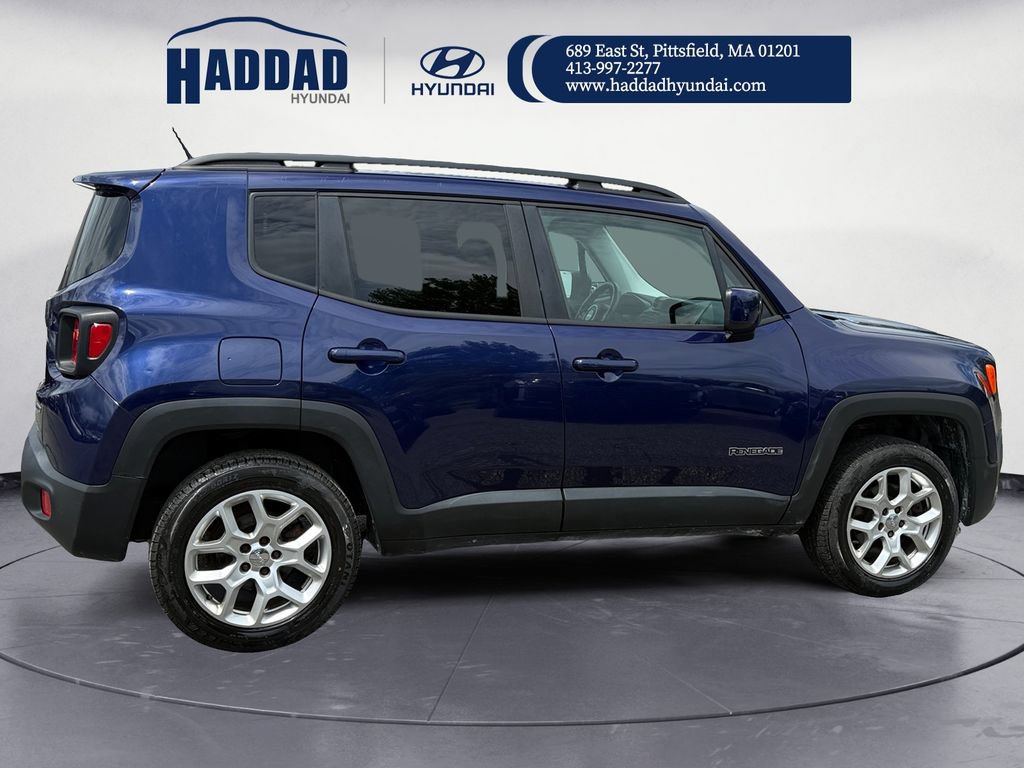 Used 2017 Jeep Renegade Latitude w/ Cold Weather Group AWD/4WD image 6