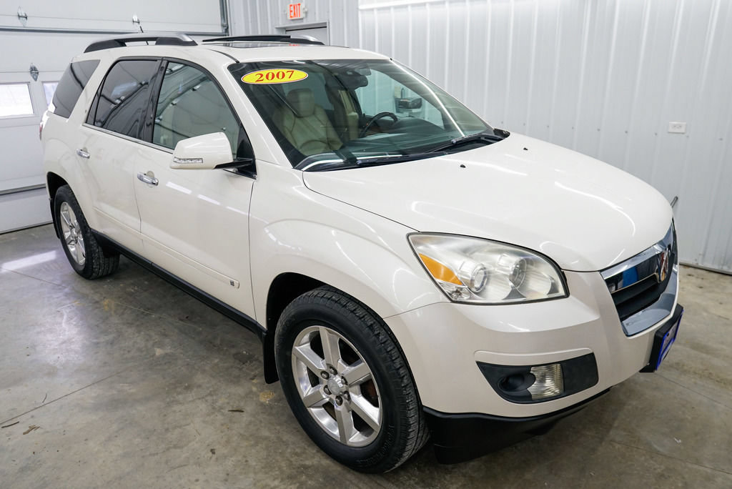 Used 2007 Saturn Outlook XR w/ Premium Trim Pkg FWD image 1