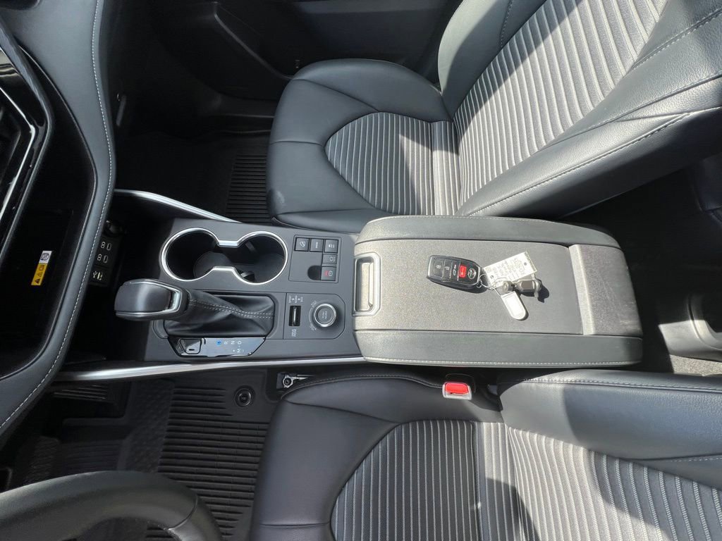 Certified 2024 Toyota Highlander XSE image 19