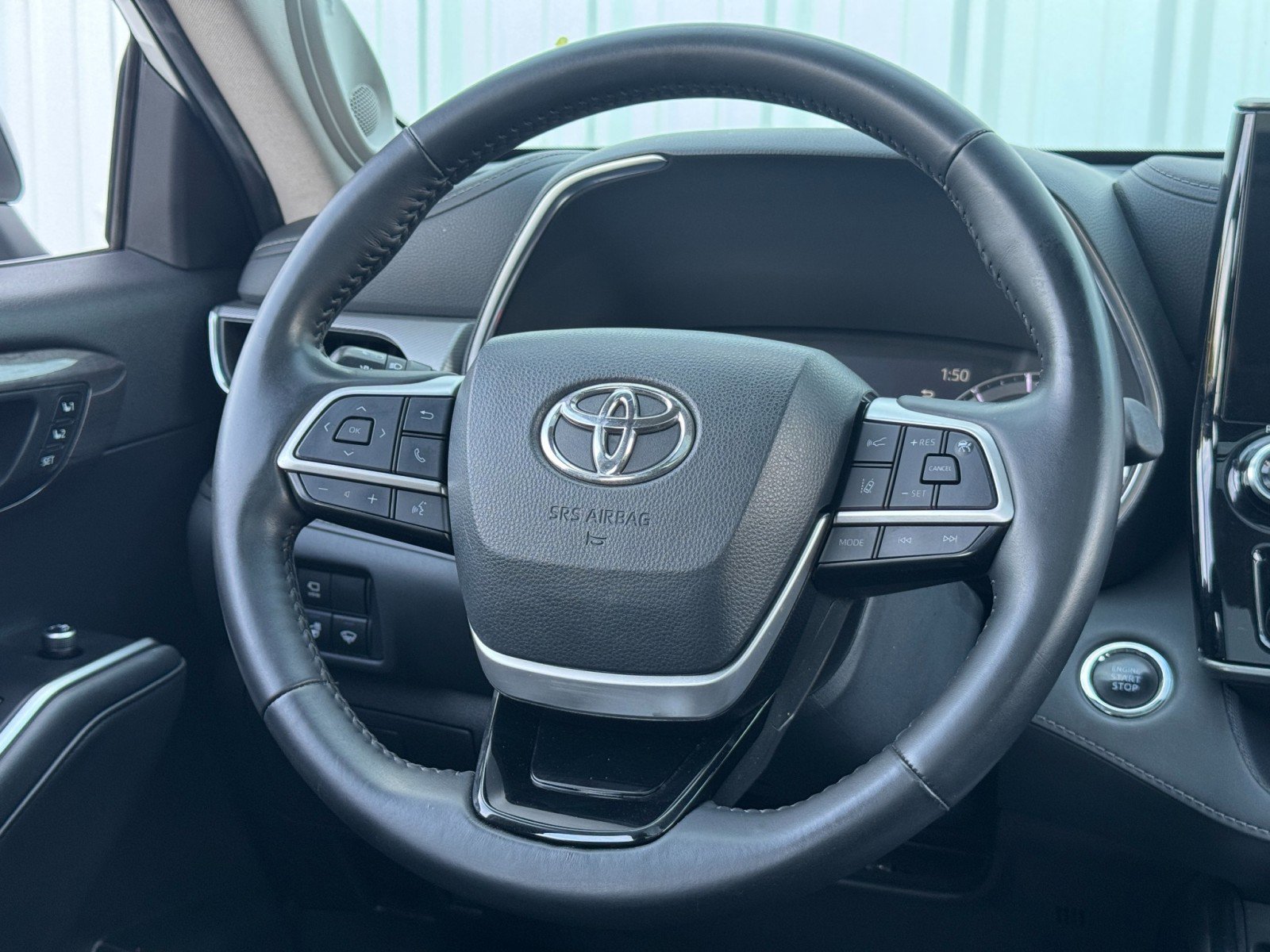 Used 2022 Toyota Highlander Platinum image 19