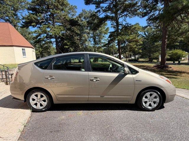 Used 2007 Toyota Prius w/ Pkg 2 FWD image 7