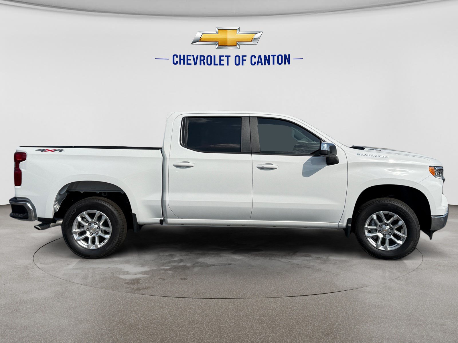 Used 2026 Chevrolet Silverado 1500 LT AWD/4WD image 4
