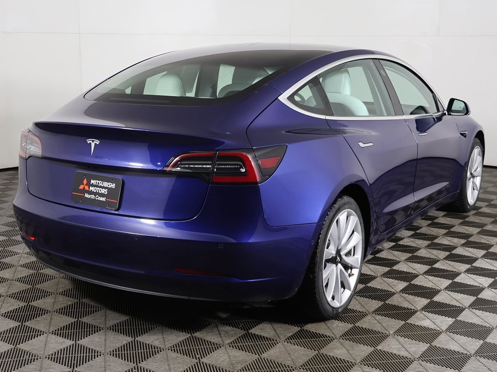 Used 2019 Tesla Model 3 Standard Range Plus image 10