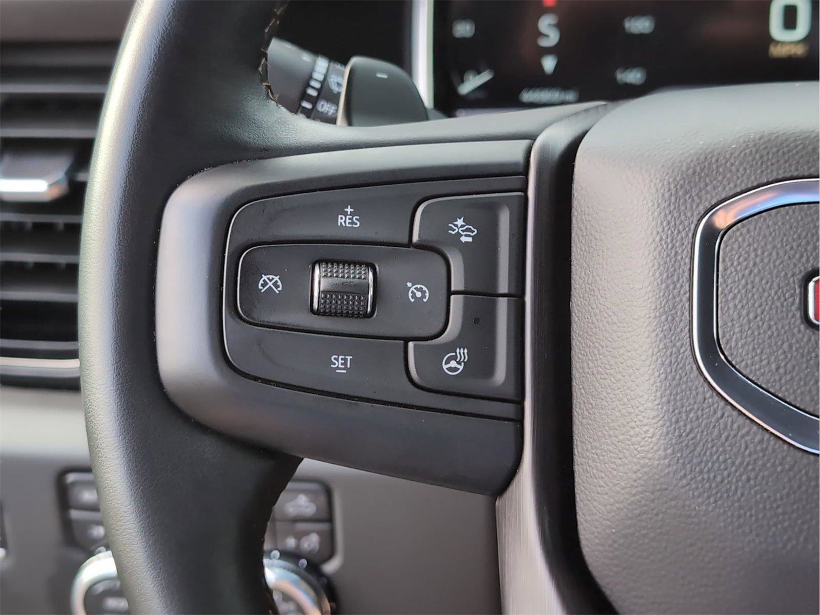 Used 2023 GMC Sierra 1500 AT4 w/ AT4 Premium Package AWD/4WD image 25