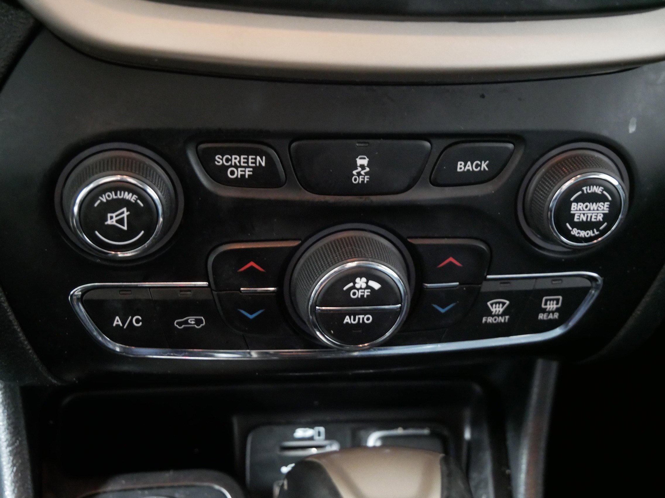 Used 2016 Jeep Cherokee Limited w/ Trailer Tow Group image 23