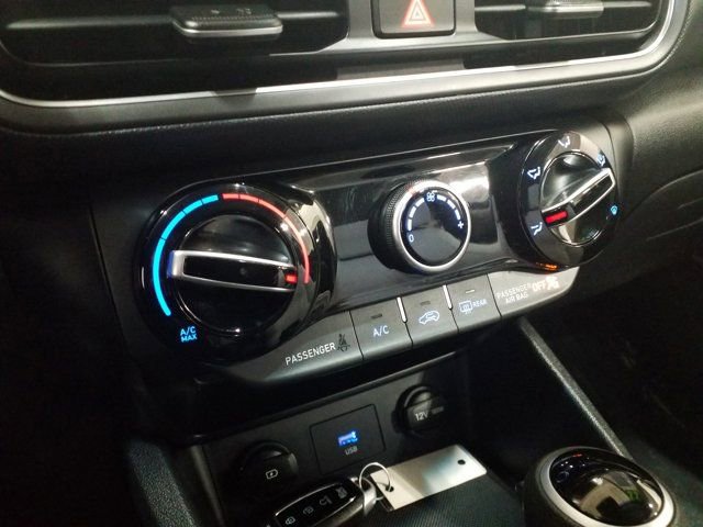 Used 2022 Hyundai Kona SEL image 7