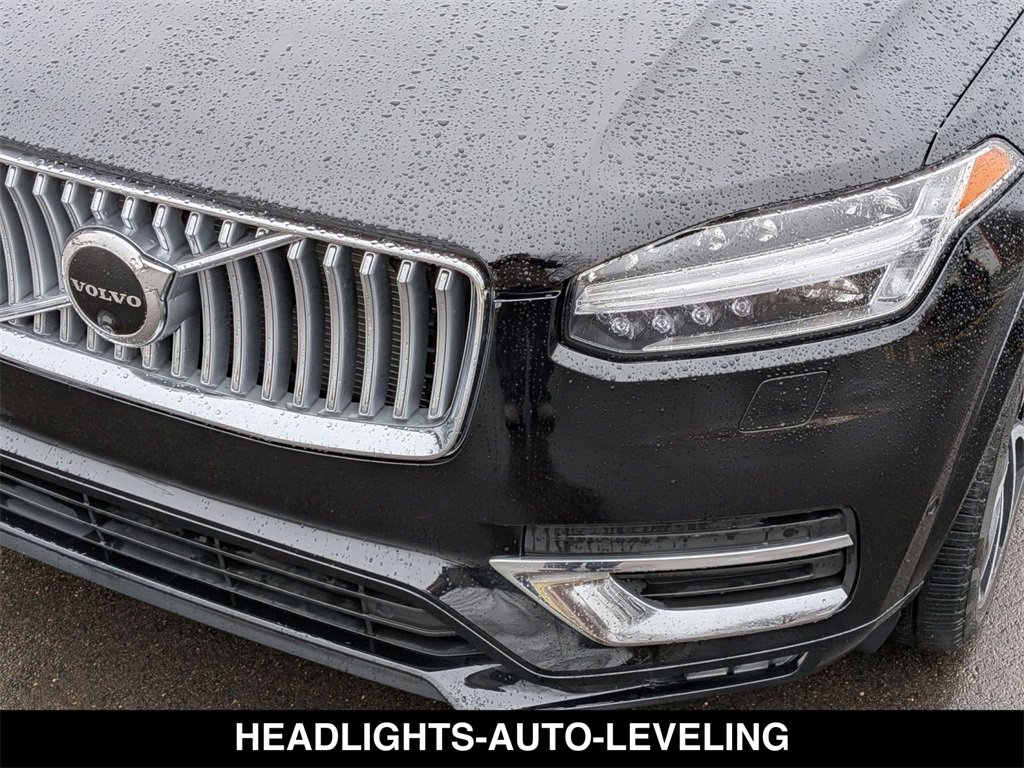 Used 2024 Volvo XC90 B6 Ultimate w/ Lounge Package image 18