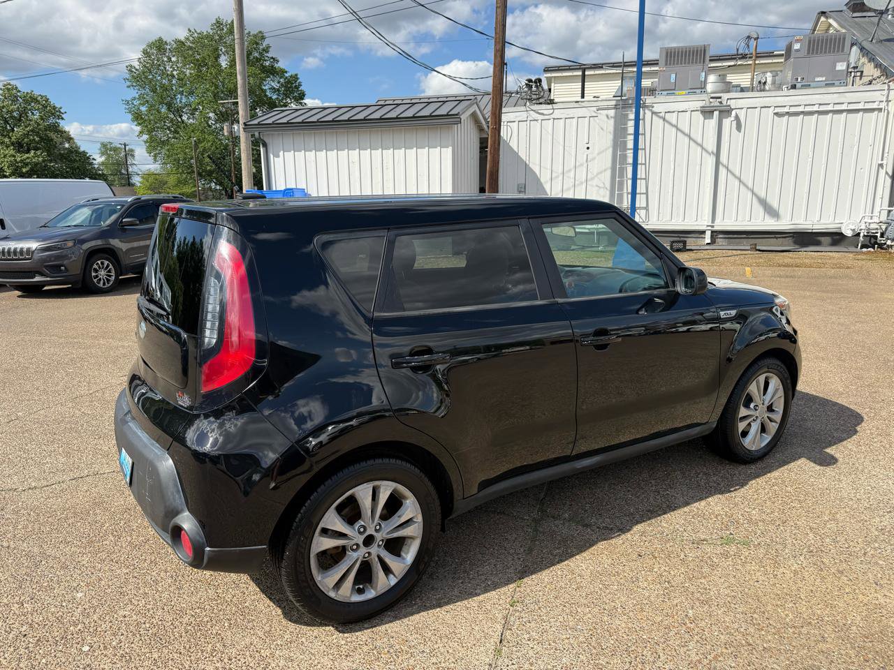 Used 2015 Kia Soul + FWD image 6