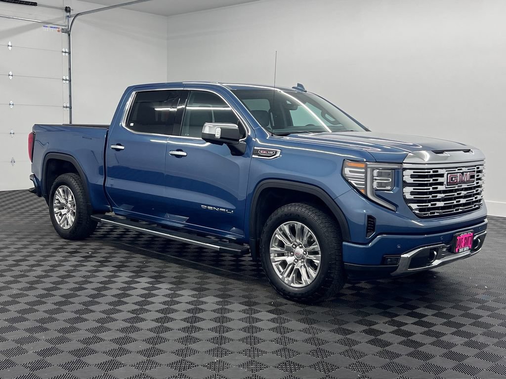 Used 2025 GMC Sierra 1500 Denali w/ Technology Package AWD/4WD image 7