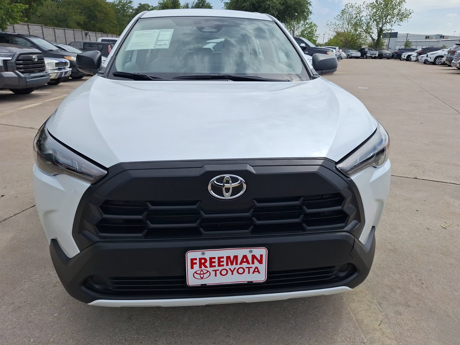 Used 2026 Toyota Corolla Cross L FWD image 9