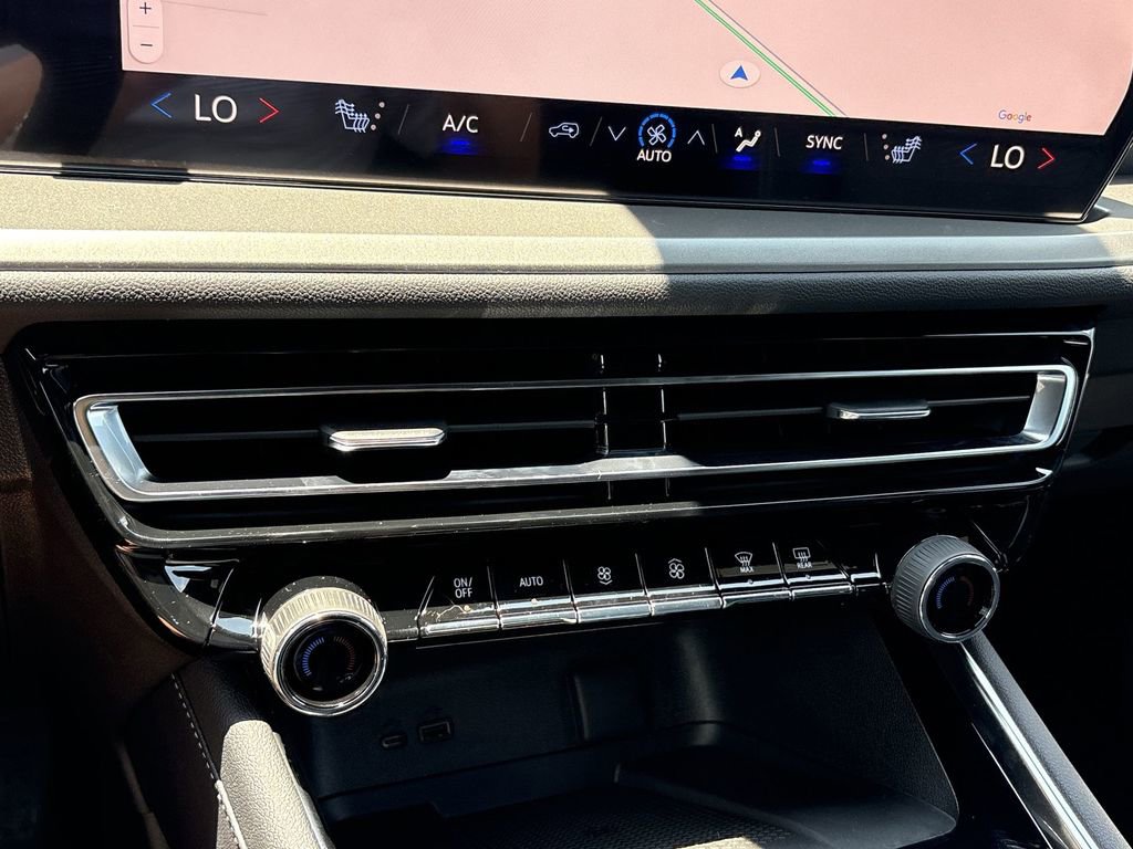 New 2025 Chevrolet Traverse LT image 19