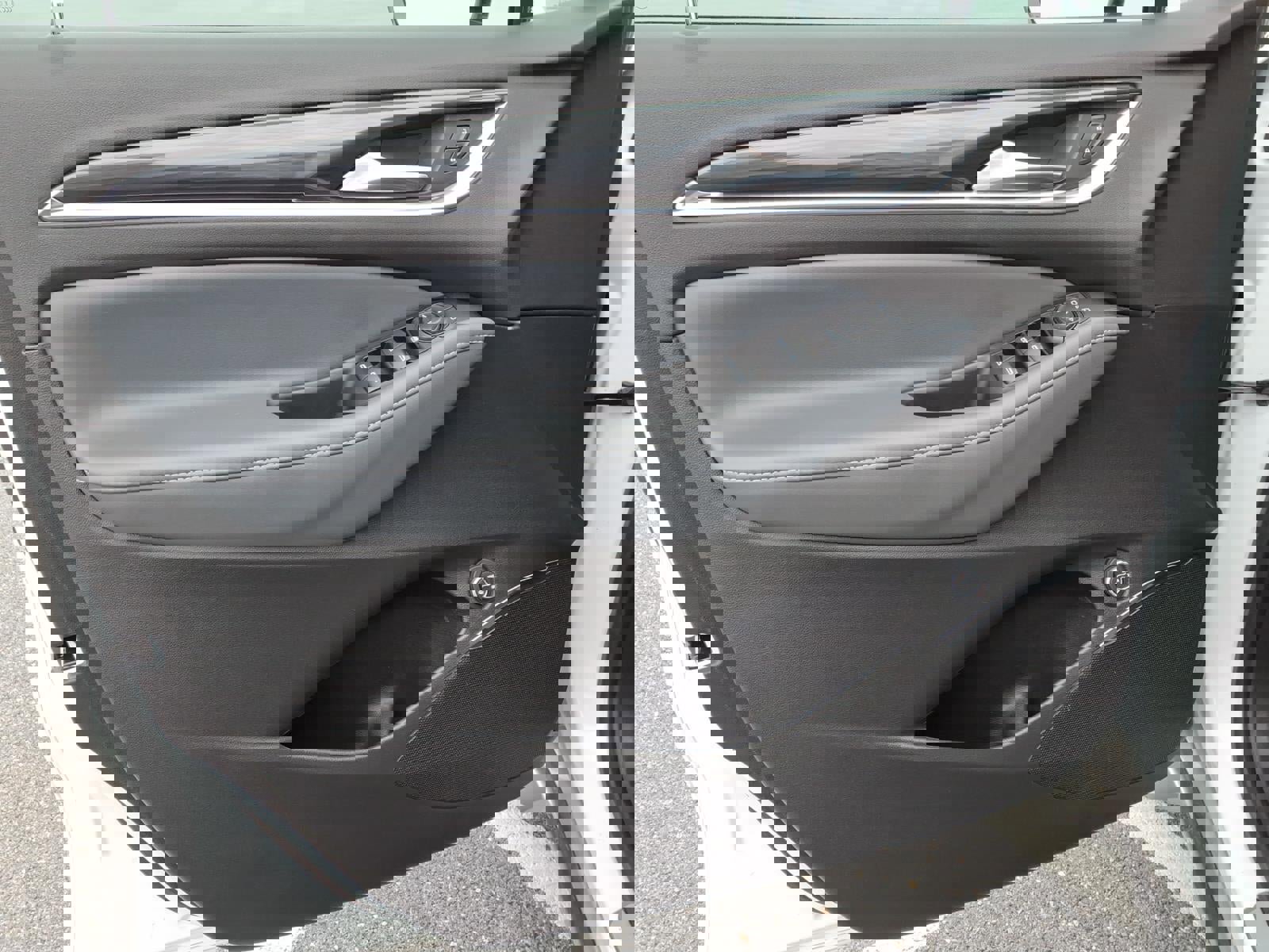 Certified 2024 Buick Enclave Essence image 27