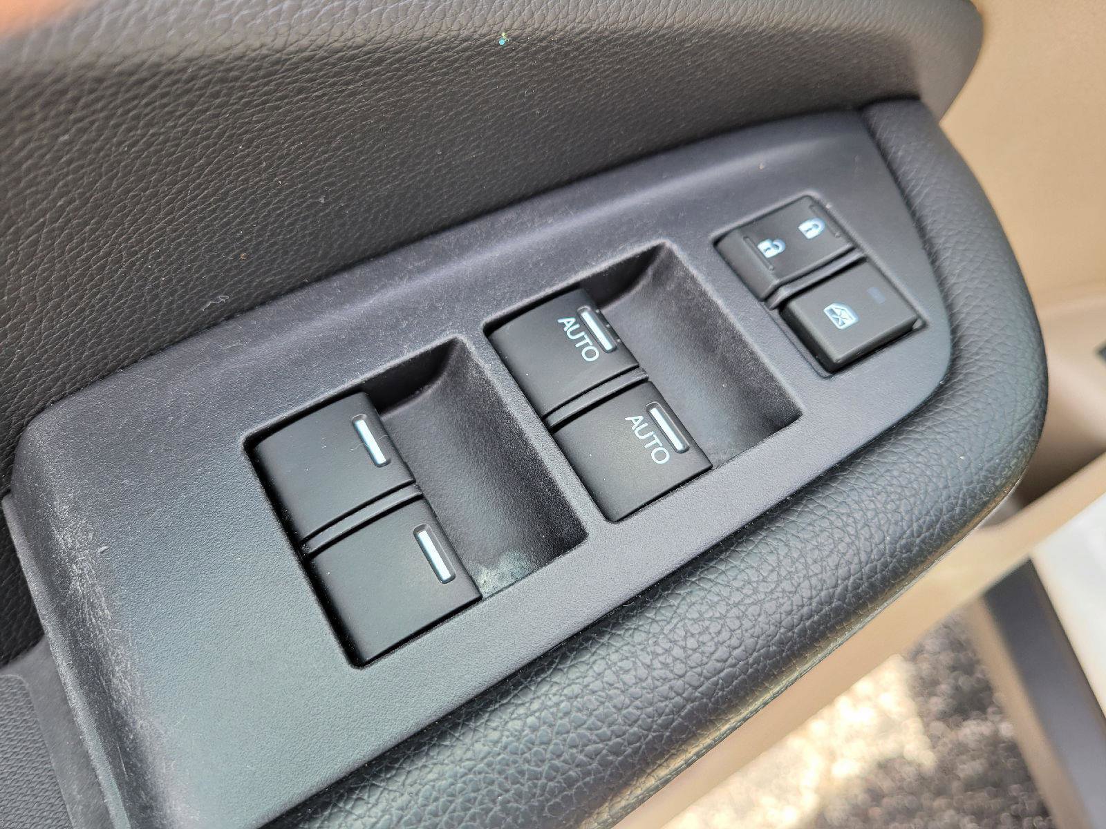 Used 2020 Honda Pilot Touring image 9