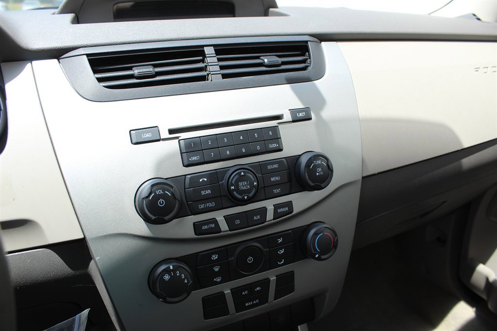 Used 2008 Ford Focus SE image 8