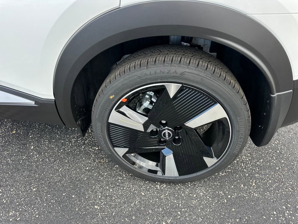 New 2026 Nissan Kicks SR w/ Illumination Package AWD/4WD image 36
