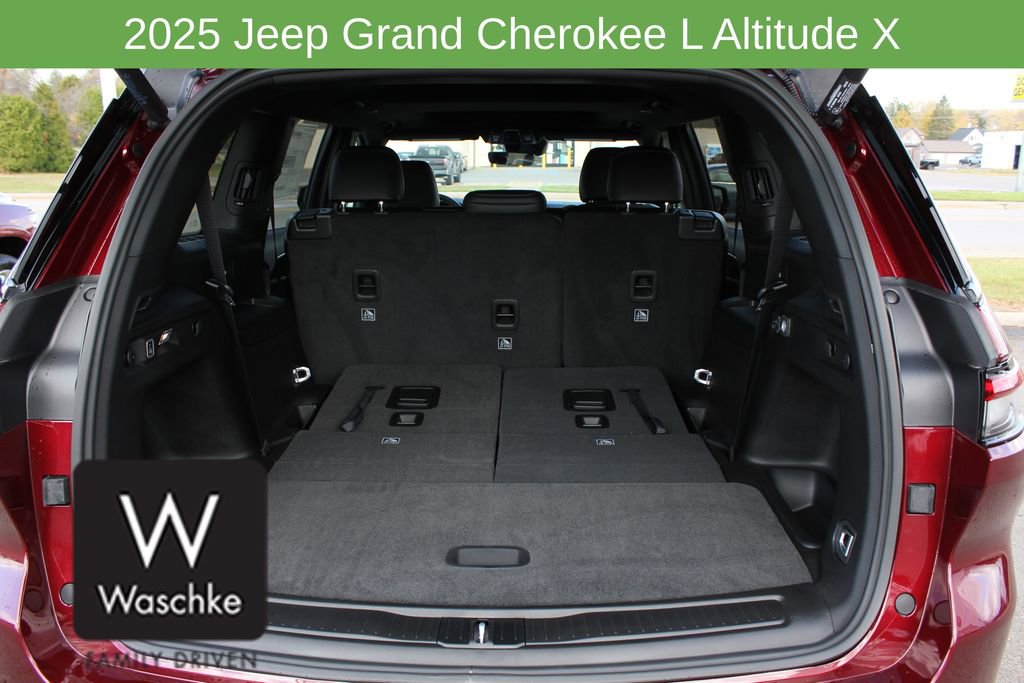 New 2025 Jeep Grand Cherokee L Altitude image 17