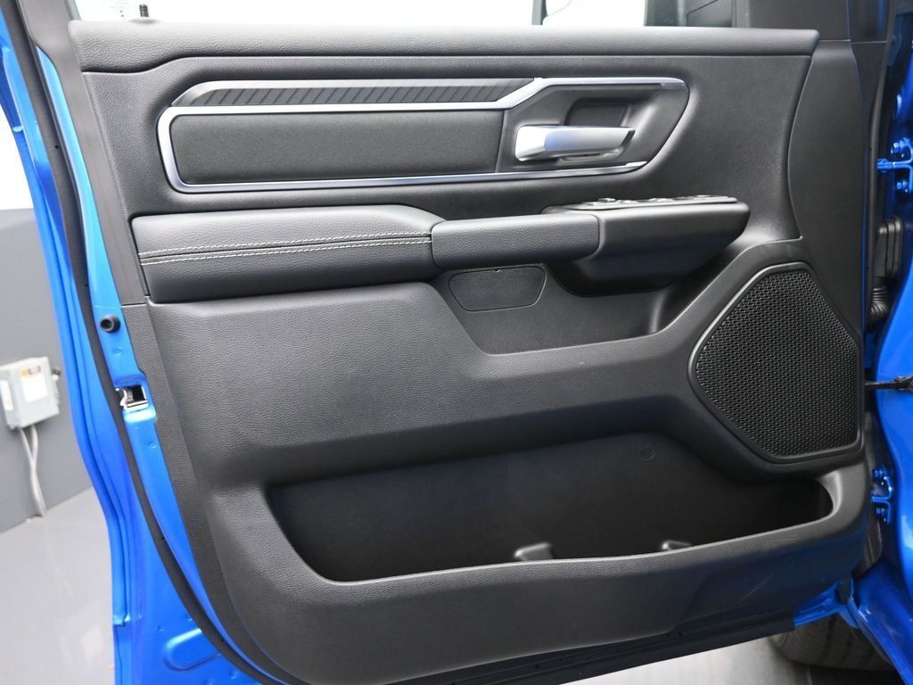 New 2026 RAM 1500 4x4 Crew Cab image 14
