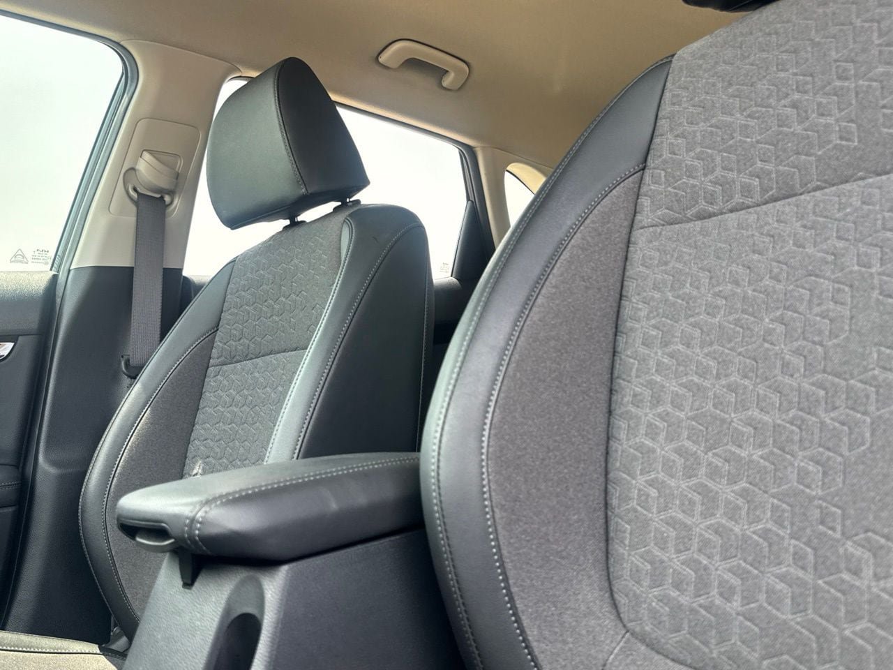 Used 2025 Kia Seltos S FWD image 38