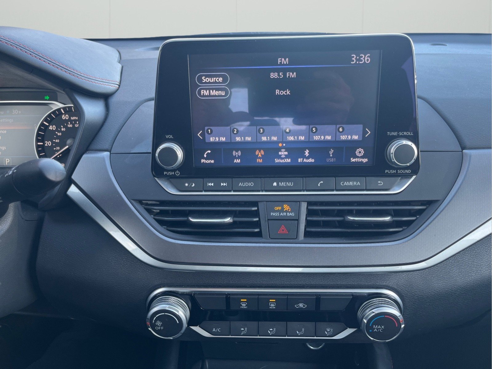 Used 2023 Nissan Altima 2.5 SR image 15