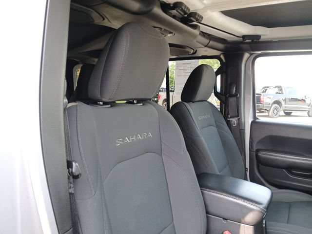 Used 2018 Jeep Wrangler Unlimited Sahara AWD/4WD image 48