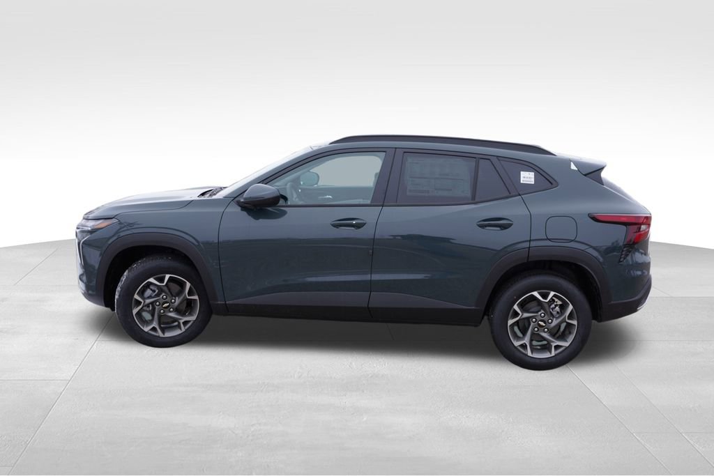 New 2026 Chevrolet Trax LT w/ Driver Confidence Package FWD image 7