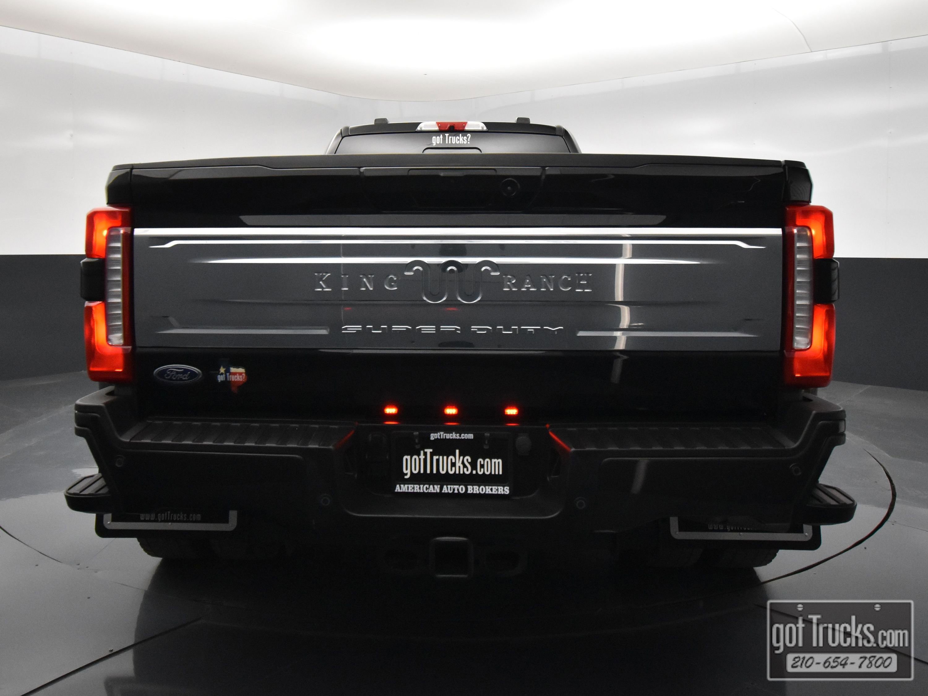 Used 2024 Ford F450 King Ranch w/ FX4 Off-Road Package image 6