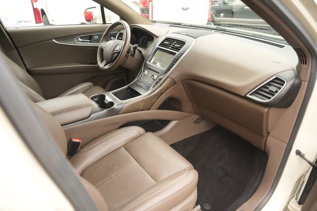 Used 2016 Lincoln MKX Reserve w/ Technology Package image 18