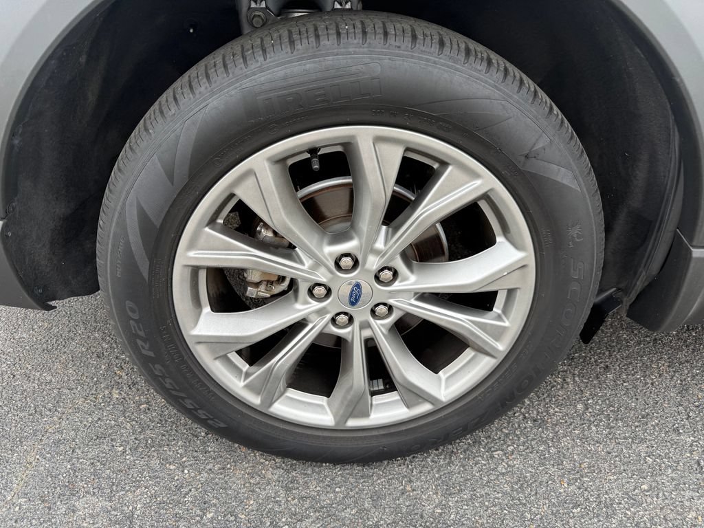 Used 2022 Ford Explorer Limited w/ Equipment Group 301A RWD image 47