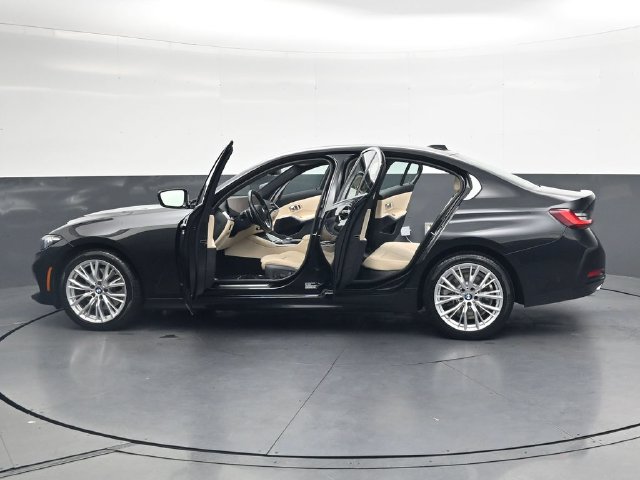 Certified 2024 BMW 330i Sedan w/ Convenience Package RWD image 38