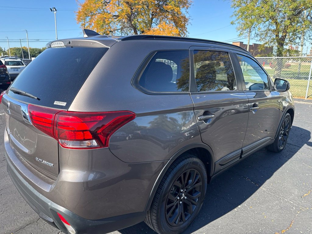 Used 2018 Mitsubishi Outlander LE AWD/4WD image 4