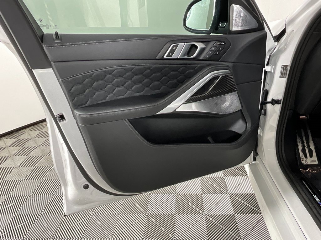 Used 2026 BMW X6 M Competition w/ Executive Package image 16