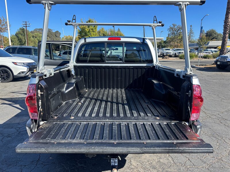 Used 2006 Toyota Tacoma PreRunner RWD image 9
