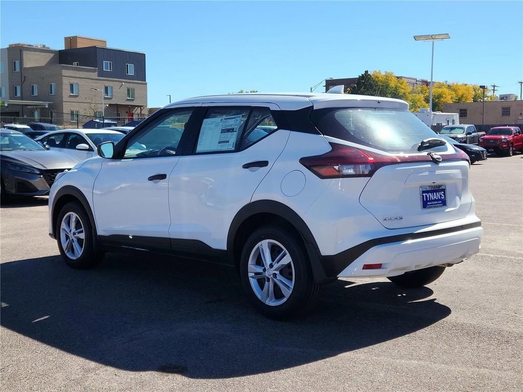 New 2025 Nissan Kicks Play S image 5