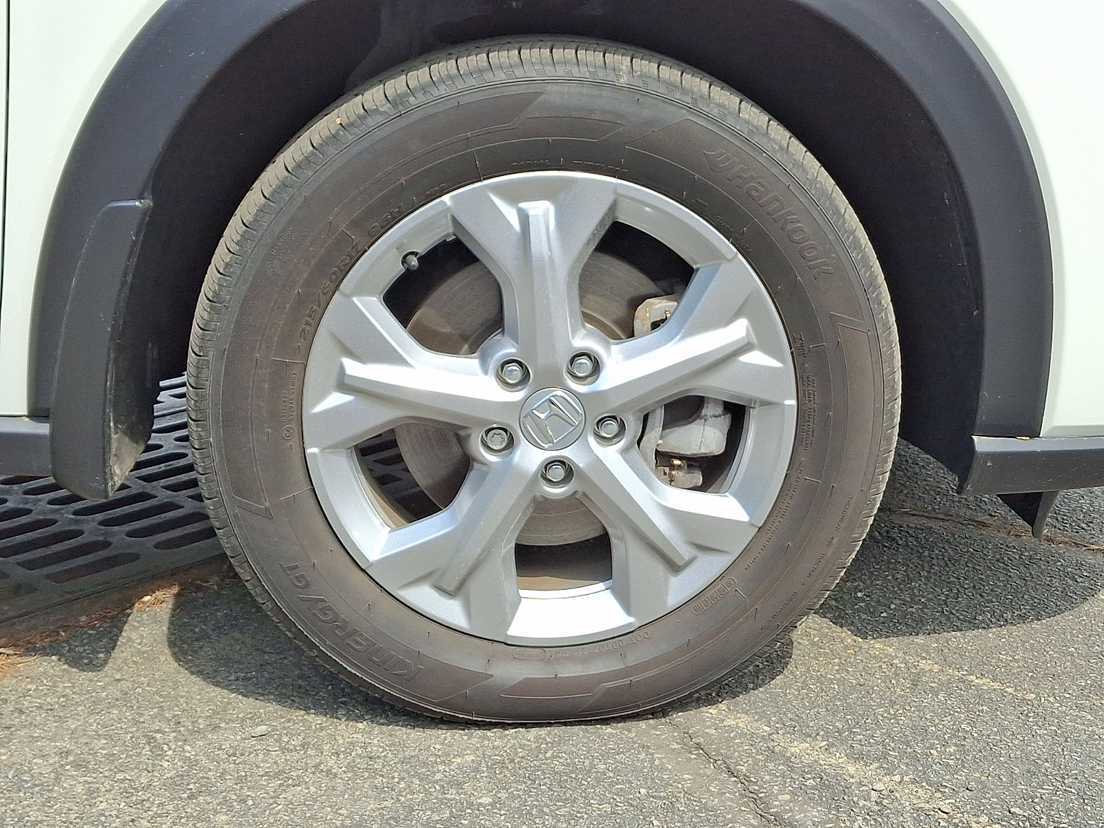 Used 2025 Honda HR-V LX image 8