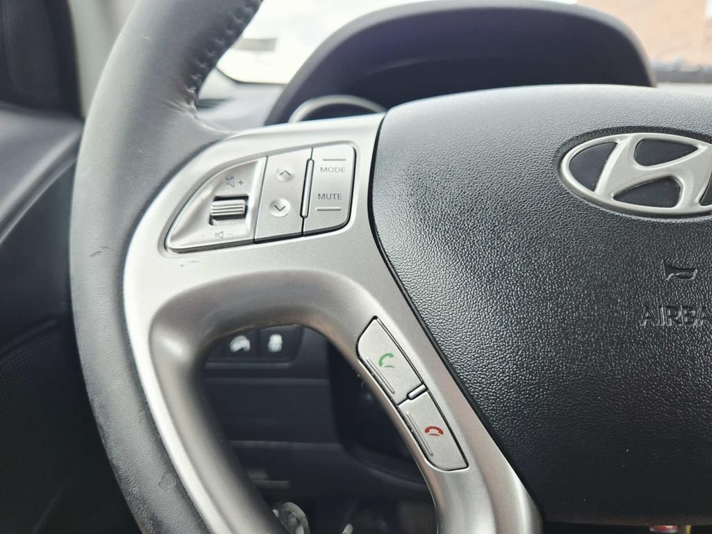 Used 2010 Hyundai Tucson GLS w/ Popular Equipment Pkg 2 FWD image 19