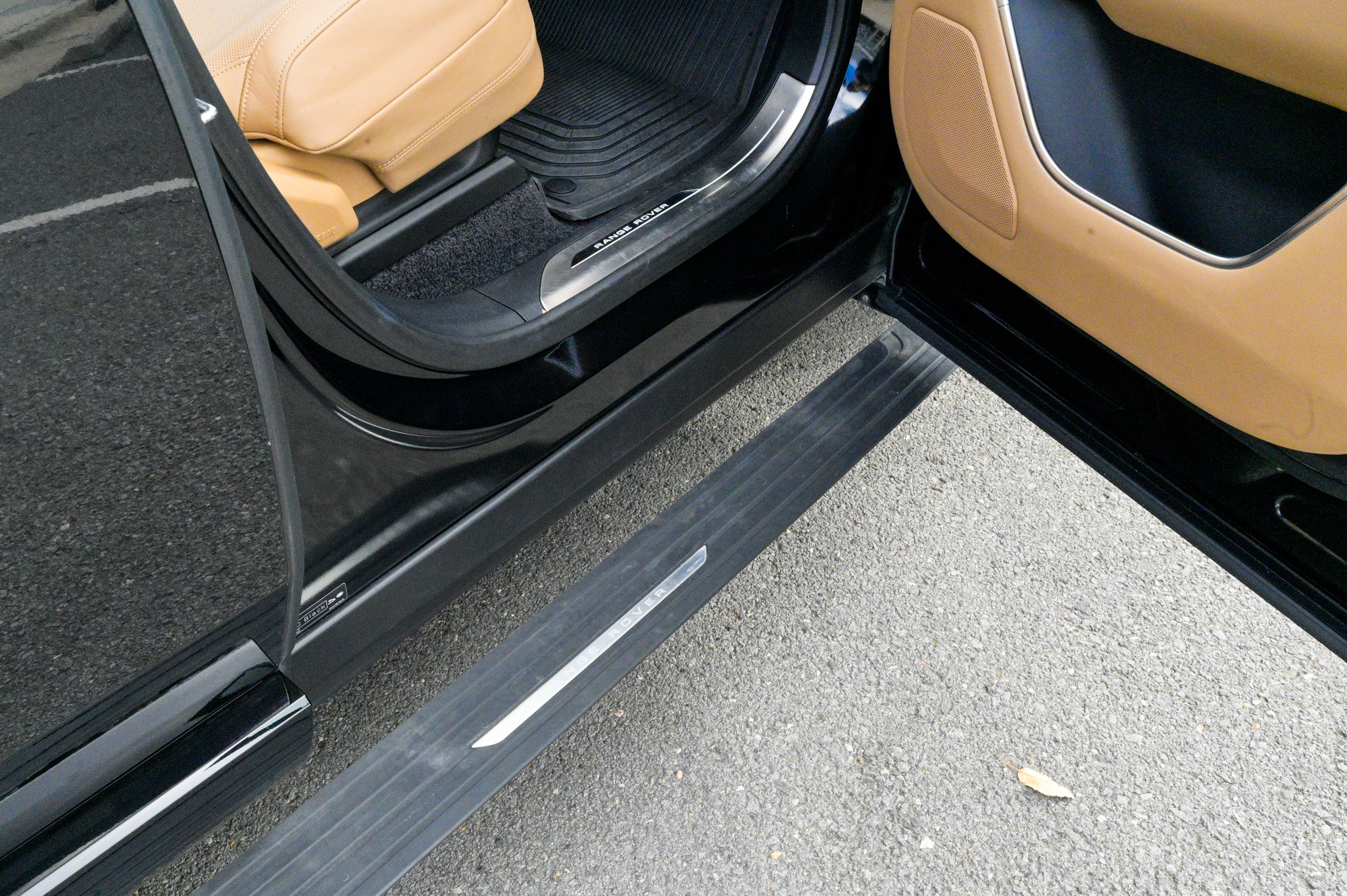 Used 2023 Land Rover Range Rover SE image 64