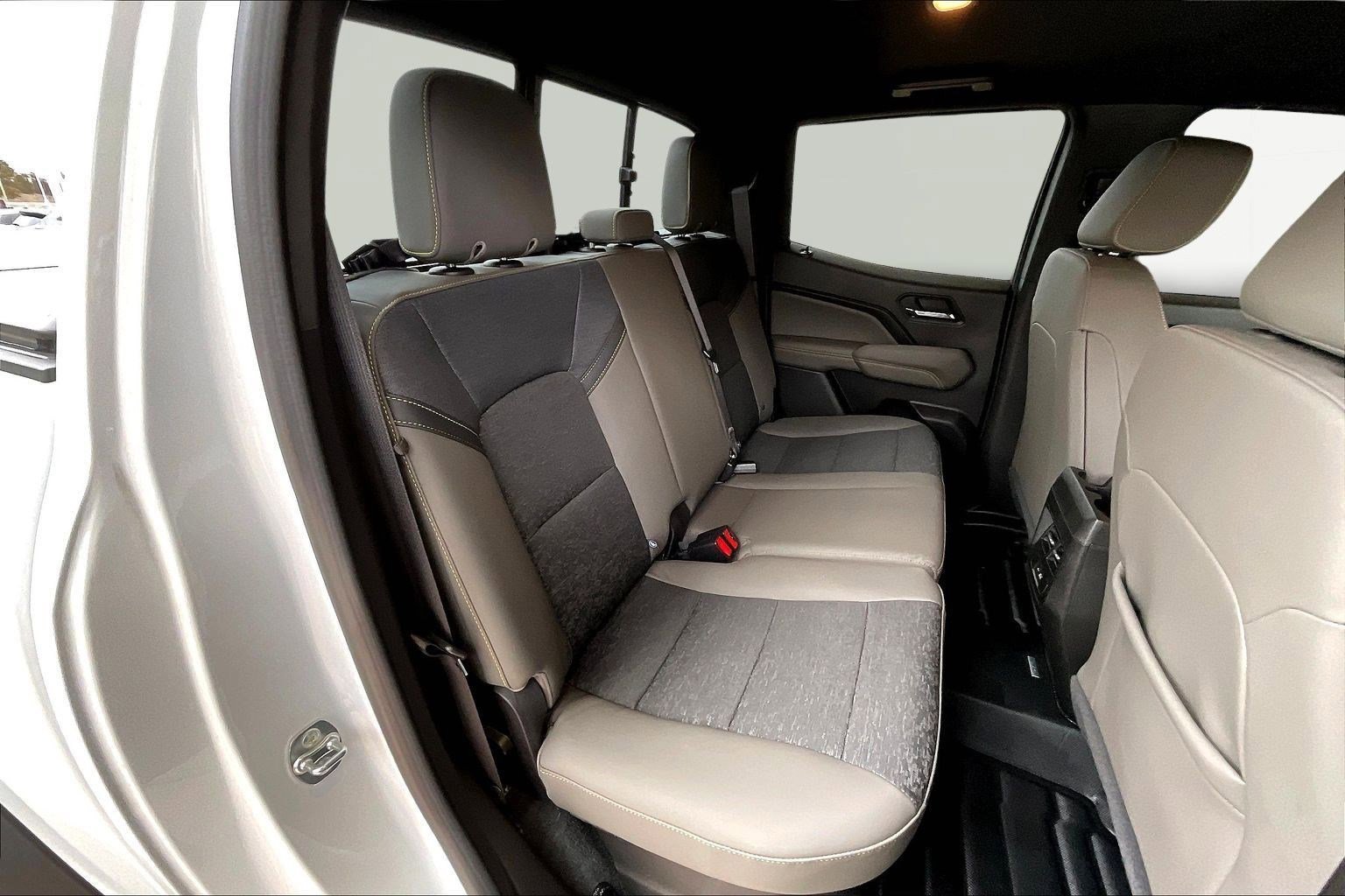 Used 2024 Chevrolet Colorado ZR2 image 26