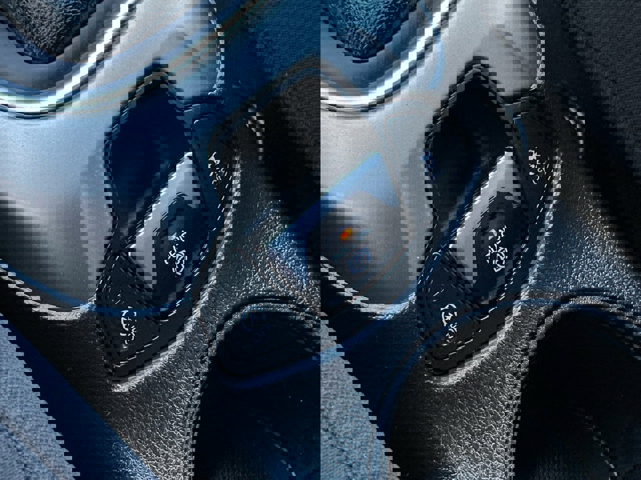 Used 2020 Jeep Compass Sport w/ Cold Weather Group image 38