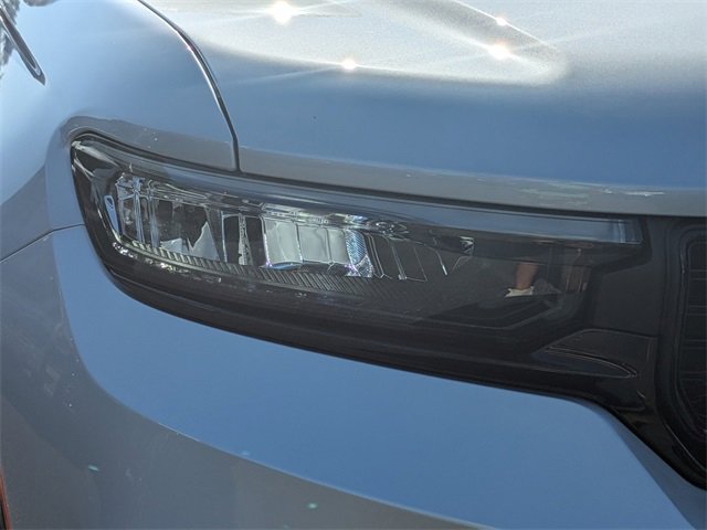 New 2025 Jeep Grand Cherokee Limited w/ Luxury Tech Group II image 9