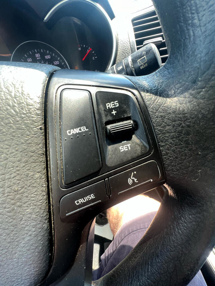 Used 2014 Kia Sorento LX image 21