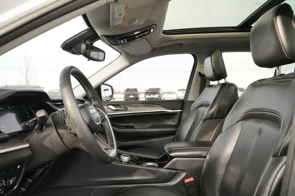 Used 2022 Jeep Grand Cherokee Limited 4xe image 29