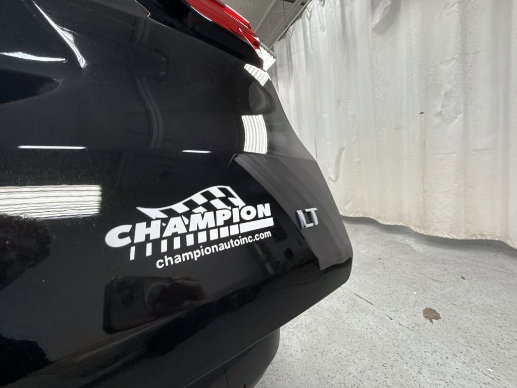 Certified 2023 Chevrolet Traverse LT FWD image 41