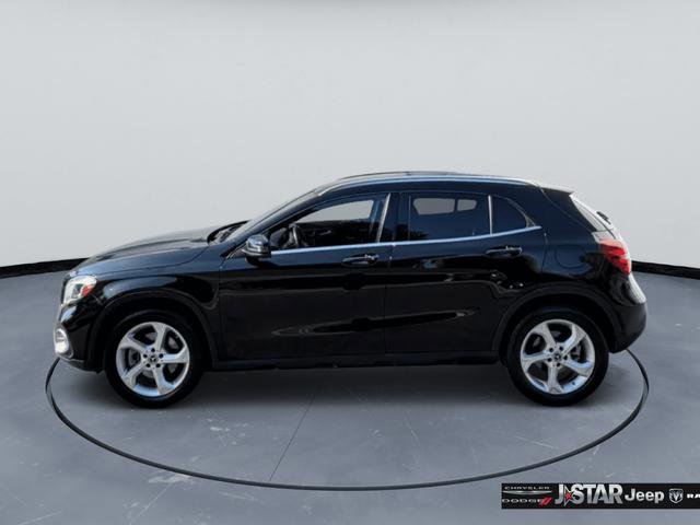 Used 2020 Mercedes-Benz GLA 250 4MATIC w/ Premium Package image 7