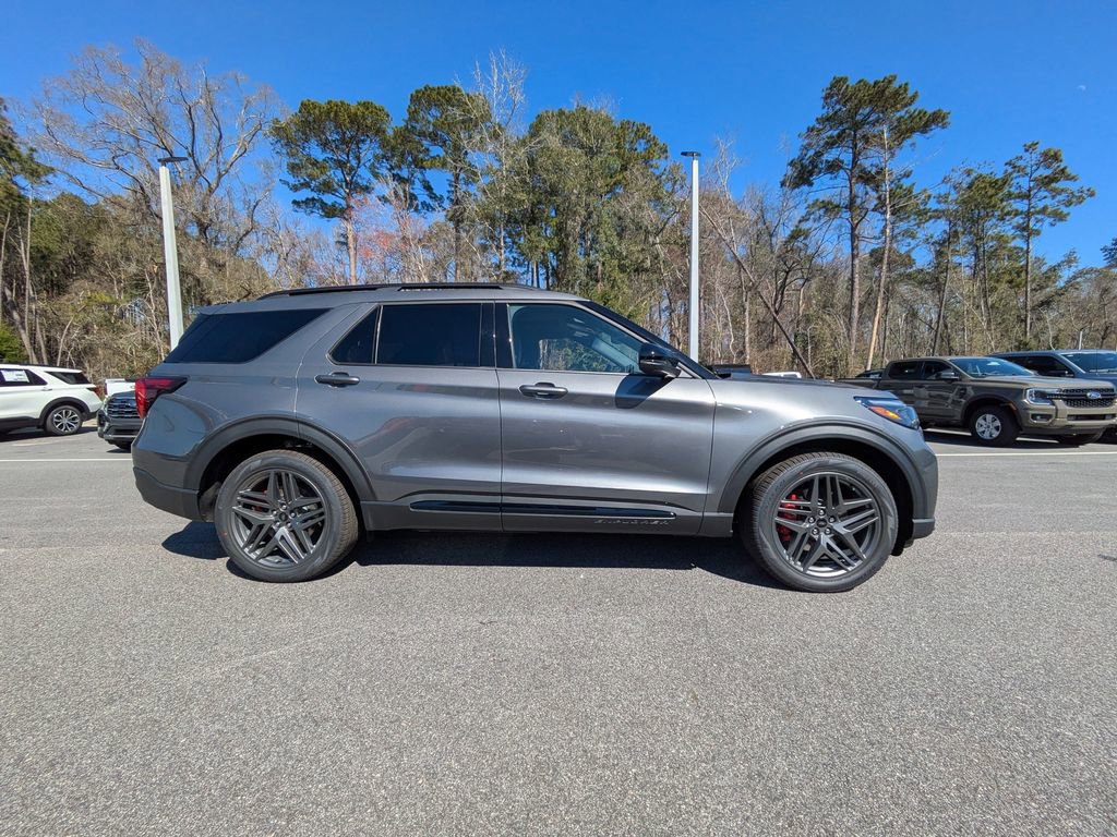 New 2026 Ford Explorer ST image 3