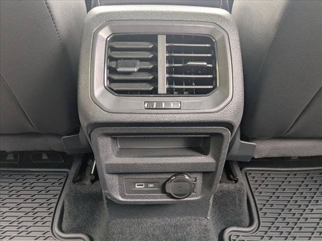Used 2023 Volkswagen Tiguan SEL R-Line AWD/4WD image 18